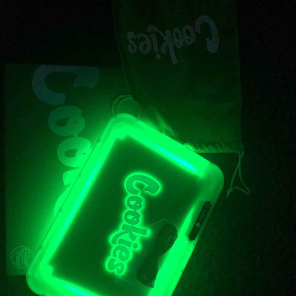 Cookies Rechargeable Glow Trays (Authentic) - Picture 3 of 4